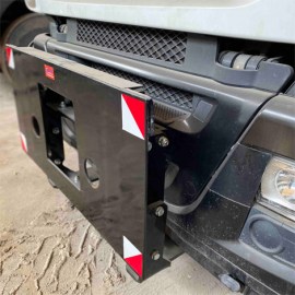 6-autocarro-iveco-con-gru-e-scarrabile